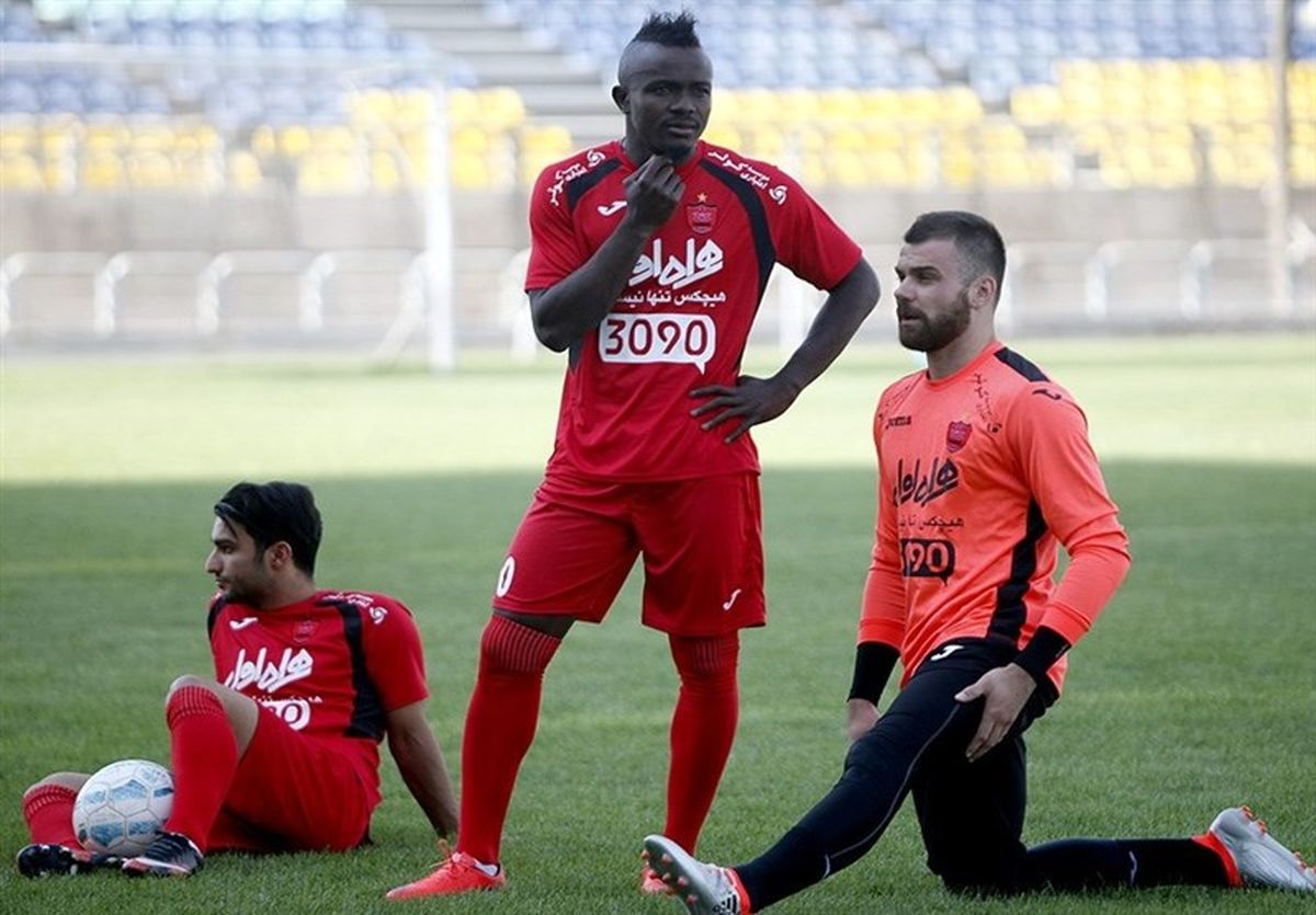 بوژیدار رادوشوویچ و گادوین منشا از کاروان پرسپولیس جدا می‌شوند