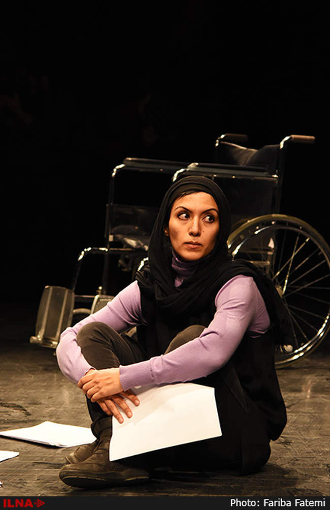 نمایش بهمن در تالار سایه شهر به روی صحنه رفت