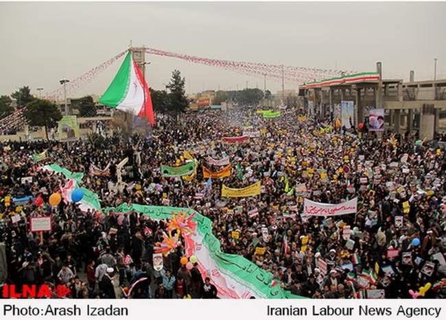 گزارش تصویری دوم از راهپیمایی ۲۲ بهمن در قم