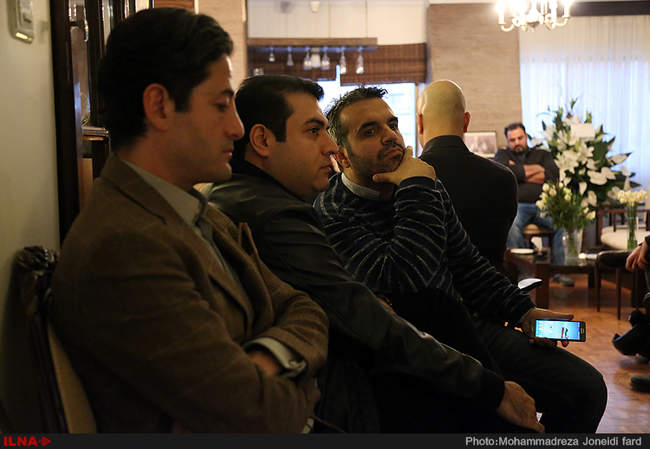 گزارش ایلنا از حضور هنرمندان سینما در منزل مرحوم نیما طباطبایی