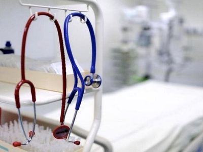 تعدادی از دانش آموزان گنبدی به علت نامعلومی به بیمارستان انتقال پیدا کردند