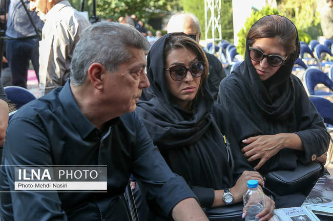 مراسم تشییع پیکر داریوش اسدزاده