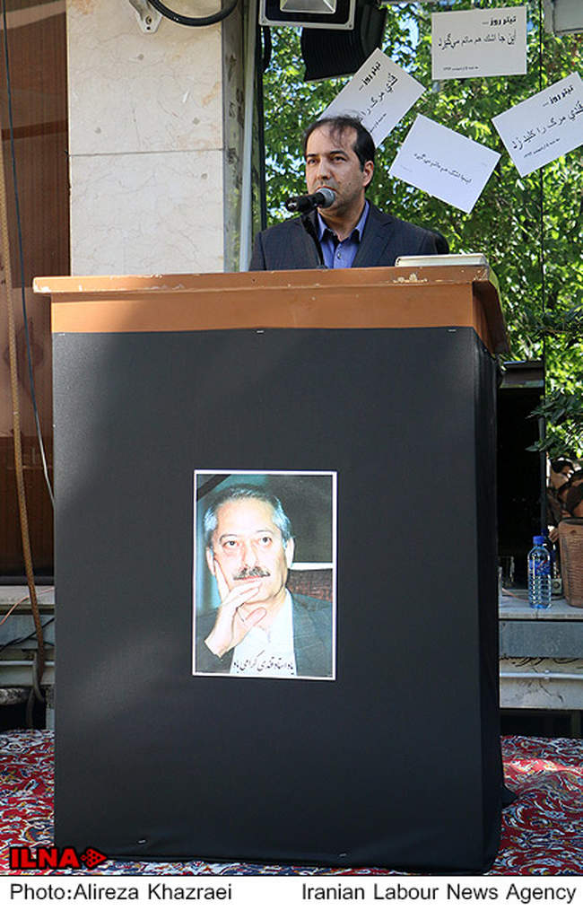 مراسم تشییع پیکر حسین قندی 