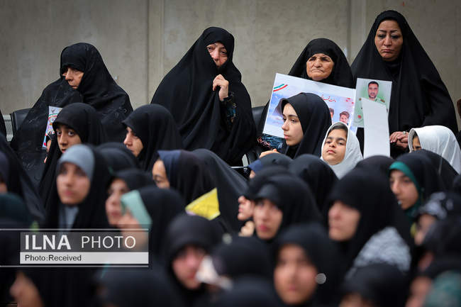 دیدار دانش‌آموزان و دانشجویان با مقام معظم رهبری