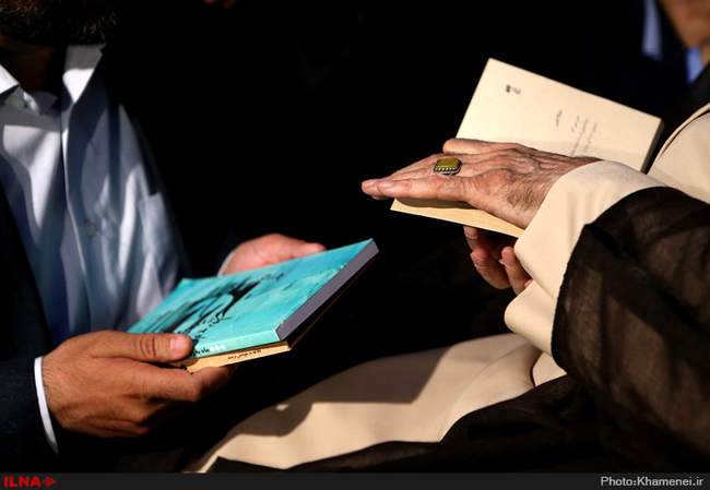 دیدار جمعی از شاعران با رهبر انقلاب