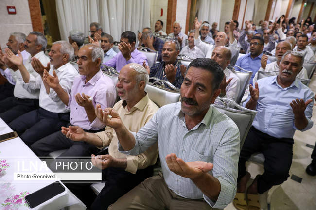 مراسم دعای کمیل زائران ایرانی در مدینه منوره