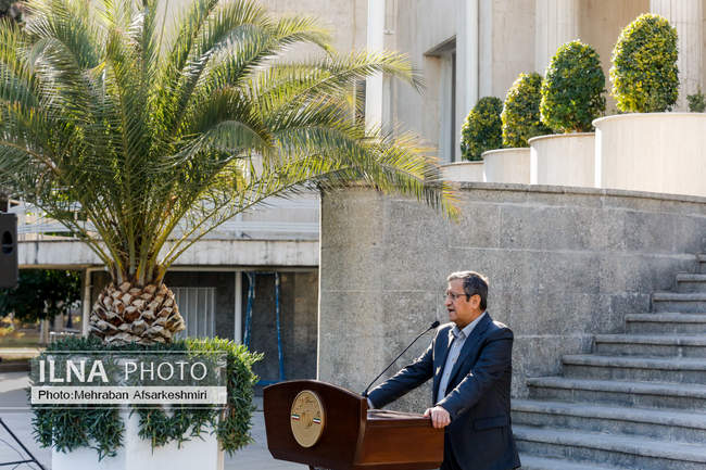 اعضای هیأت دولت در جمع خبرنگاران