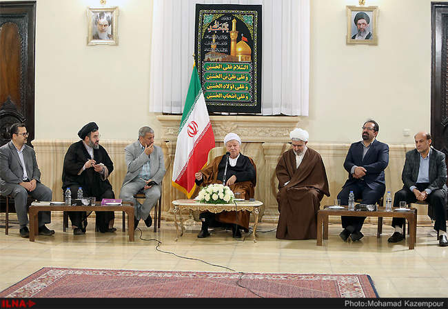 دیدار جمعی از مورخین، استادان و دانشجویان رشته تاریخ در دانشگاه‌های