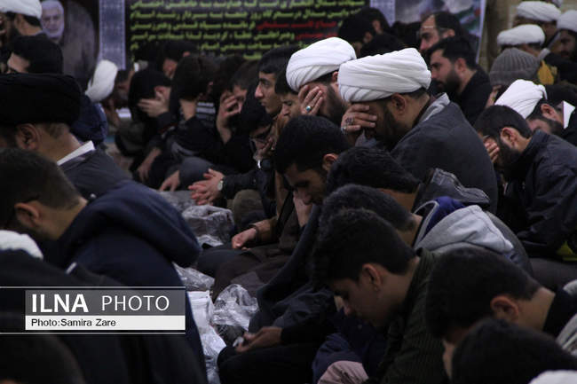 اجتماع بزرگ علما، طلاب و روحانیون شیراز به منظور همبستگی با جبهه مقا