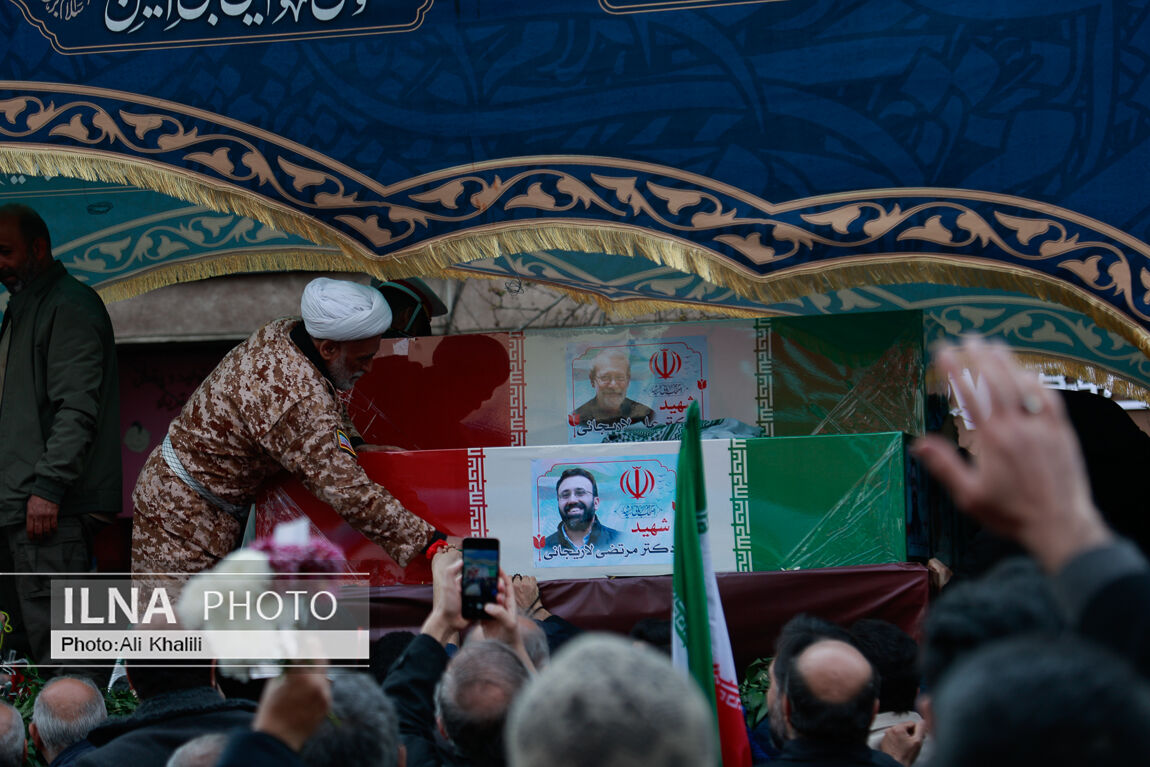  جنگ تحمیلی / تشیع شهدا ناوشکن دنا