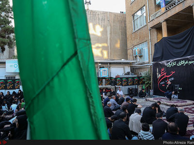 سومین شب مراسم عزاداری حضرت اباعبدالله الحسین (ع) در خانه کارگر 