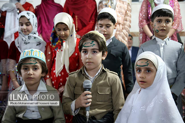  تجلیل از حافظان کل قرآن کریم در مسجد نبی شهرک پردیس سنندج 