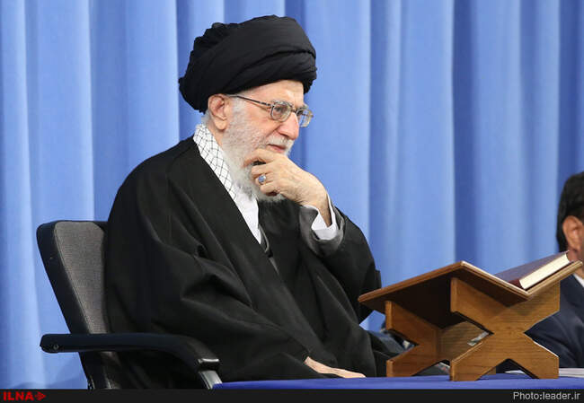 دیدار شرکت‌کنندگان مسابقات بین‌المللی قرآن با رهبر انقلاب 