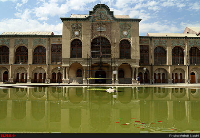 در داخل عمارت مسعودیه چه می گذرد؟