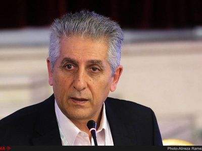 در برابر امپریالیسم آمریکا، در کنار مردم و کارگران ایران هستیم