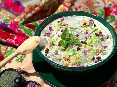 طرز تهیه آب دوغ خیار