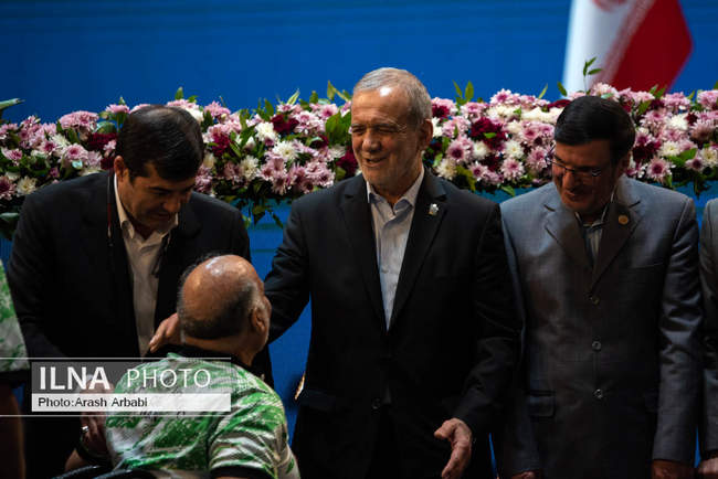 آیین تجلیل از قهرمانان سرافراز پارالمپیک ایران با حضور پزشکیان و دنی