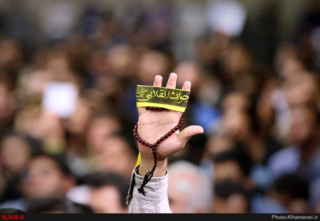 دیدار دانش‌آموزان و دانشجویان با رهبر انقلاب اسلامی