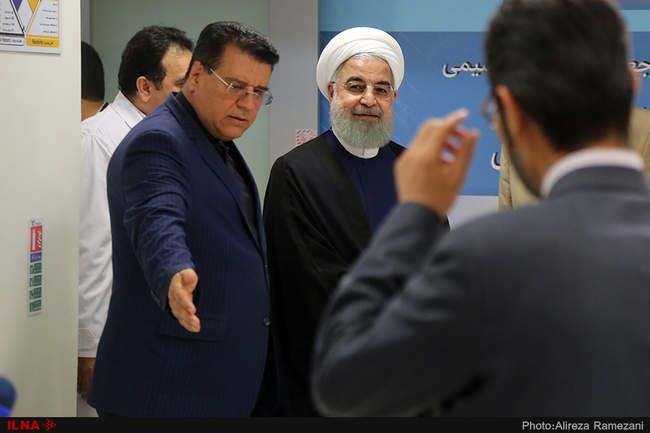 گزارش تصویری بازدید رئیس‌جمهور از شرکت داروسازی تهران شیمی