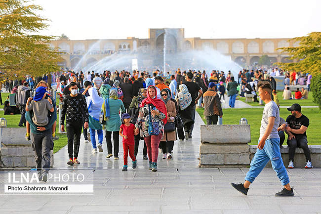  نقش جهان مملو از مسافران نوروزی