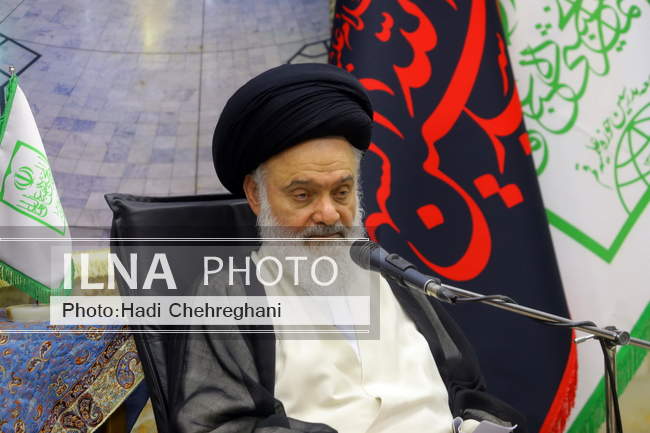 دیدار رئیس‌جمهور با علما و مراجع عظام در سفر به قم