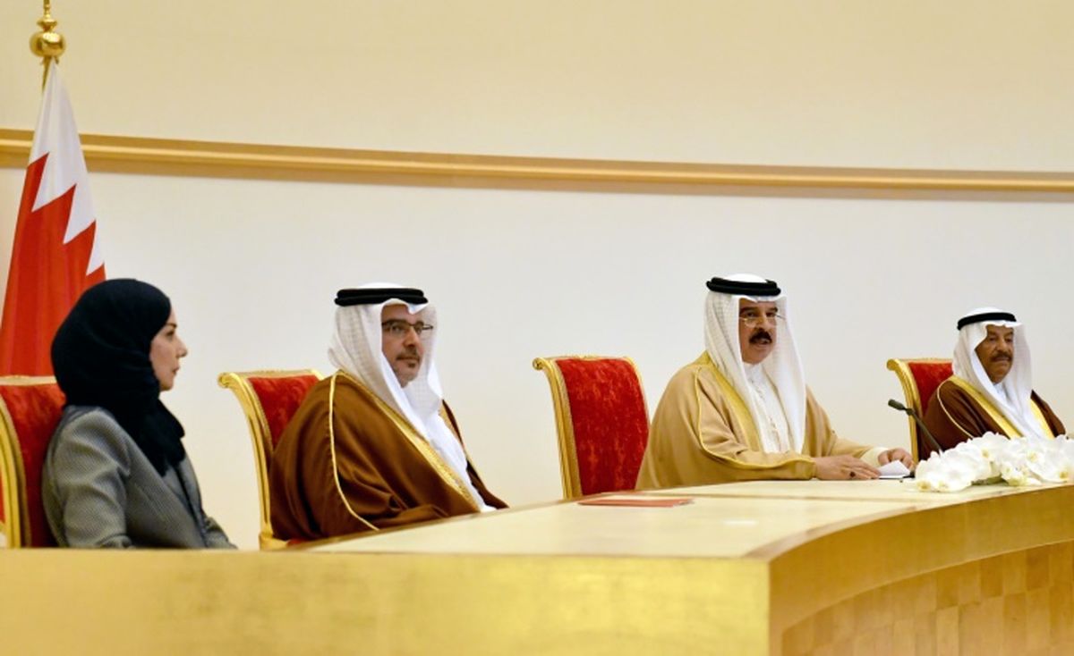 آغاز جلسه دوم دور پنجم قانونگذاری پارلمان بحرین با حضور پادشاه 