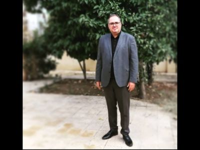 آنها که فعالیت‌ هنری را جایز نمی‌دانند، حاشیه‌نشین هستند/ به دلیل فعالیت‌های هنری سرزنش‌ شدیم و فحش خوردیم