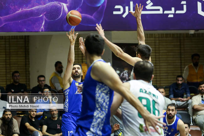 دیدار تیم های بسکتبال طبیعت اسلامشهر و پالایش نفت آبادان