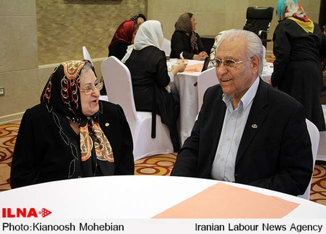 مراسم تقدیر از توران میرهادی و رونمایی از جلد پانزدهم فرهنگنامه کودک