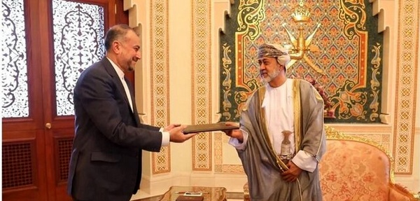 پیام مکتوب رئیسی به سلطان عمان تحویل داده شد