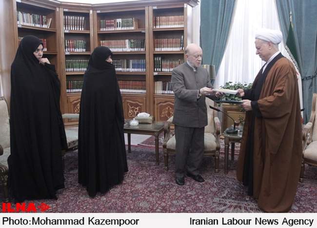 دیدار اعضای ستاد بزرگداشت مرحوم عسگراولادی با آیت الله هاشمی