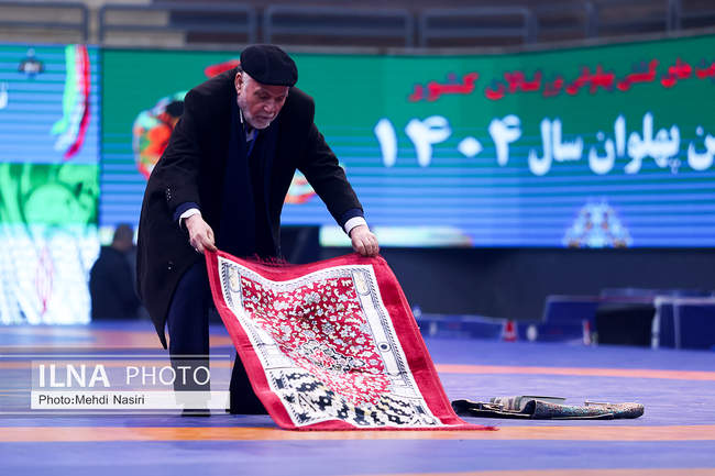 گزارش تصویری از رقابت‌های کشتی تعیین پهلوان سال ۱۴۰۴
