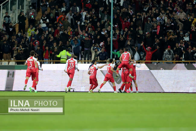 دیدار تیمهای فوتبال پرسپولیس تهران و فولاد خوزستان