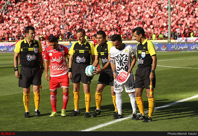دیدار تیم های فوتبال پرسپولیس تهران و راه آهن تهران/2