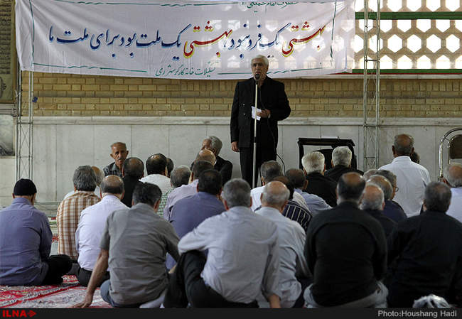 تجدید میثاق جمعی از کارگران با شهدای 7 تیر