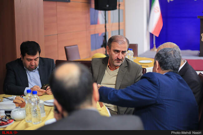 مراسم تجلیل از خانواده شهدای آتشنشان حادثه ساختمان پلاسکو