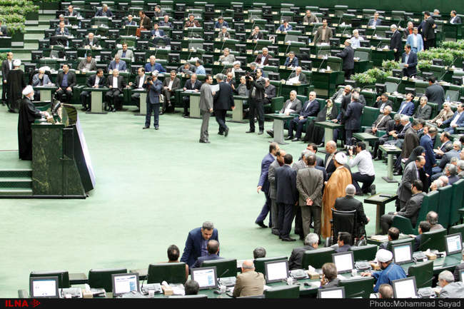 تقدیم لایحه بودجه به مجلس توسط رئیس جمهور