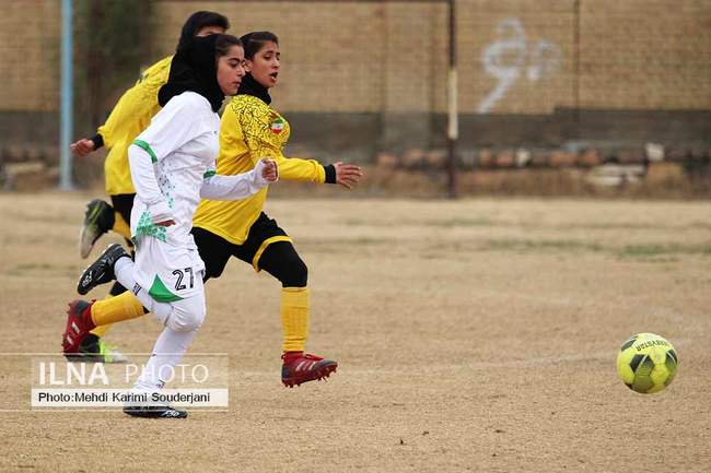 دربی فوتبال  بانوان نوجوان اصفهان 