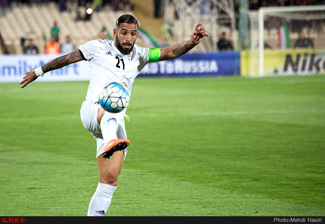 مسابقه فوتبال بین دوتیم ایران و کره جنوبی