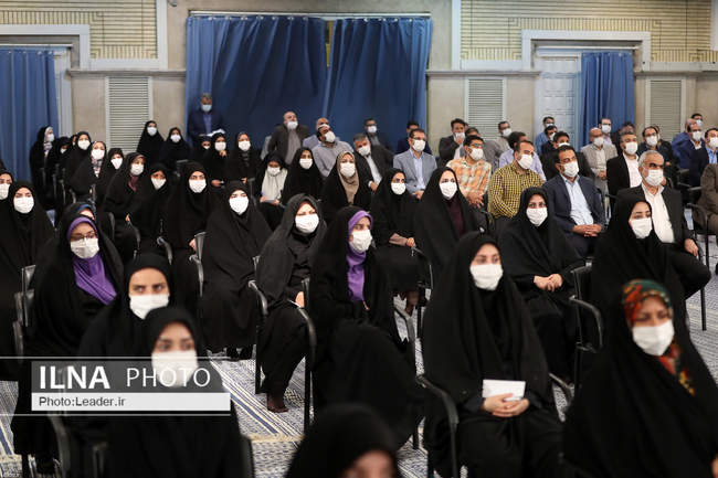 دیدار جمعی از معلمان با رهبر انقلاب