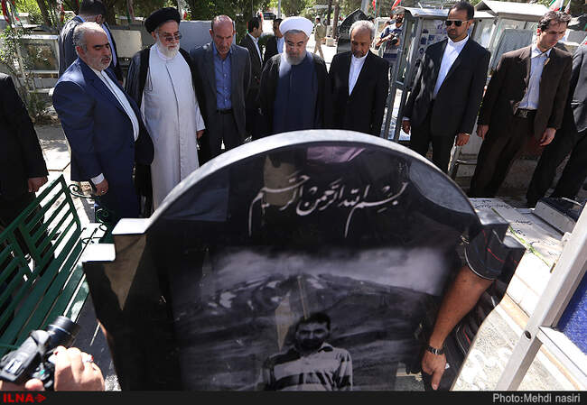 تجدید میثاق رئیس جمهور با آرمان‌های امام راحل و شهدای هشت سال دفاع مقدس