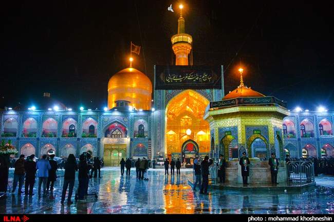 آئین خطبه خوانی شب شهادت امام رضا (ع) در حرم مطهر رضوی