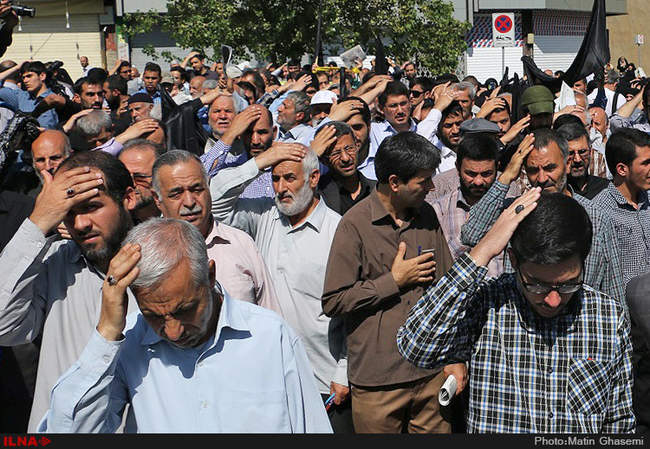 راهپیمایی نمازگزاران تهرانی در اعتراض به حادثه منا