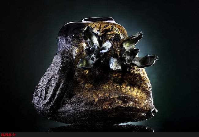 نمایشگاهی ازشکوفه های شیشه ای هنر معاصر چینی در مرکز فرهنگی چین در بر