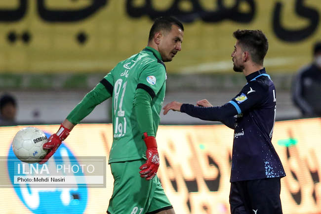 دیدار تیمهای فوتبال پرسپولیس تهران و پیکان