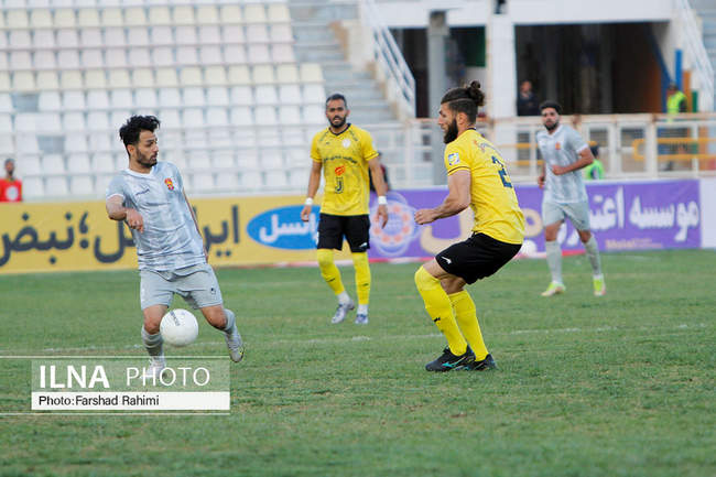 دیدارتیم های فجرشهیدسپاسی شیراز وشهرخودرو مشهد