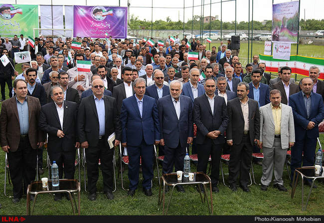 اهدای حکم بازنشستگی پیش از موعد روستاییان با حضور وزیر کار-بابلسر