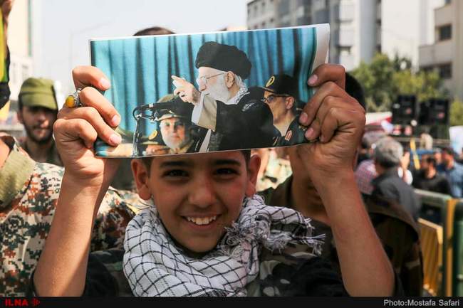 راهپیمایی نمازگزاران تهرانی در اعتراض به سخنان رئیس جمهور آمریکا