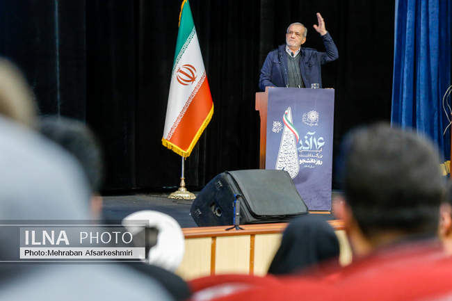 مراسم روز دانشجو با حضور رئیس جمهور