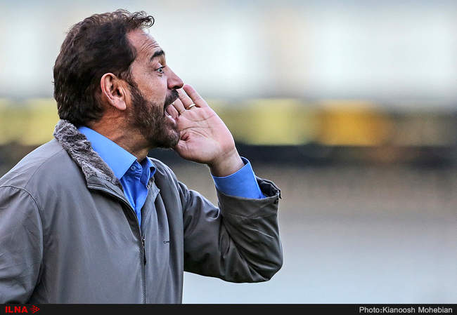 دیدار تیم های فوتبال پرسپولیس تهران و گسترش فولاد تبریز